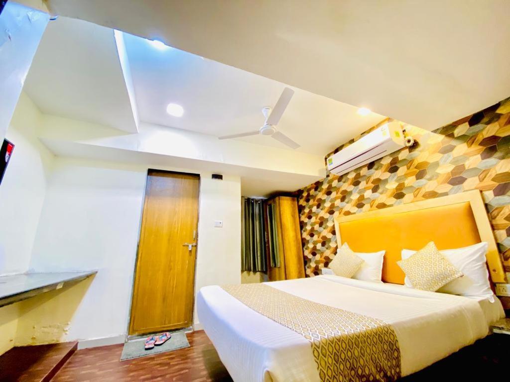 Hotel Alexa By Abc Ahmadábád Kültér fotó